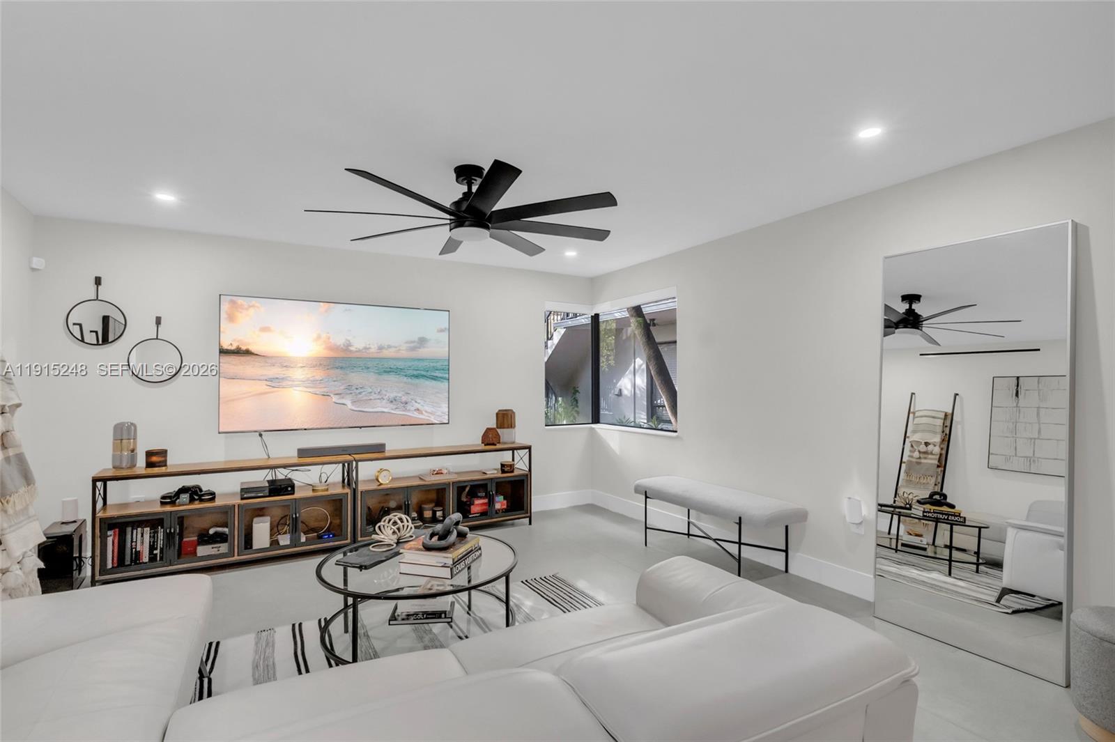 Valencia Townhouse Condo