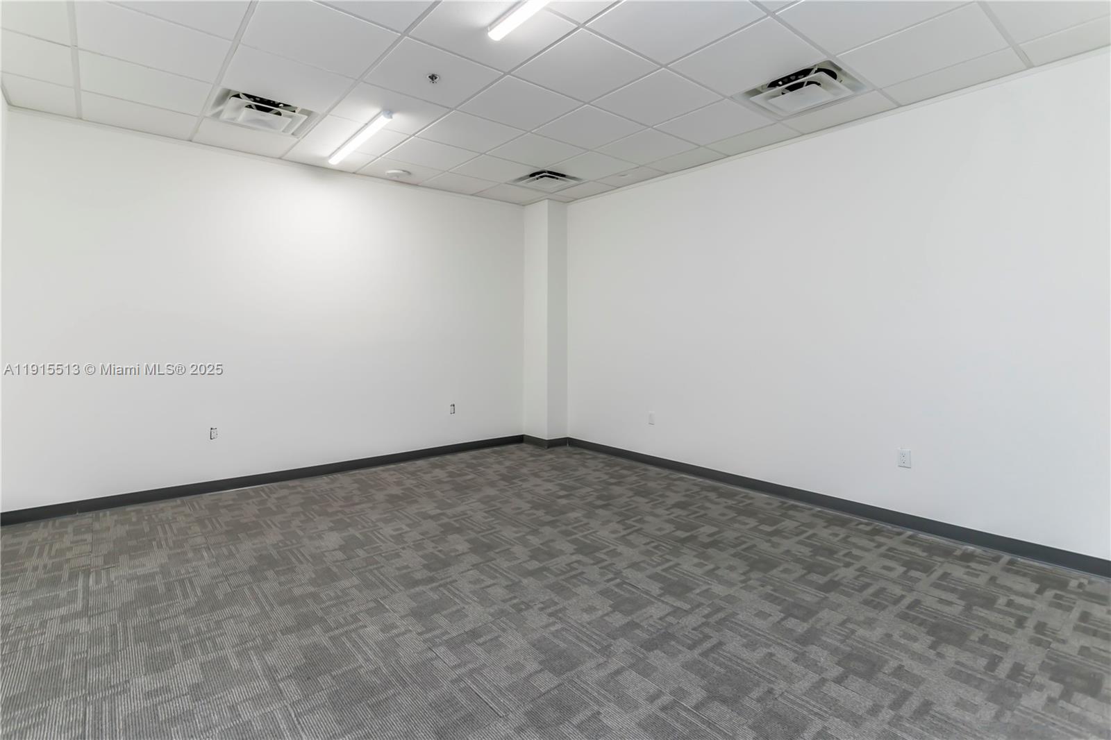 321 NE 26th St CU-01