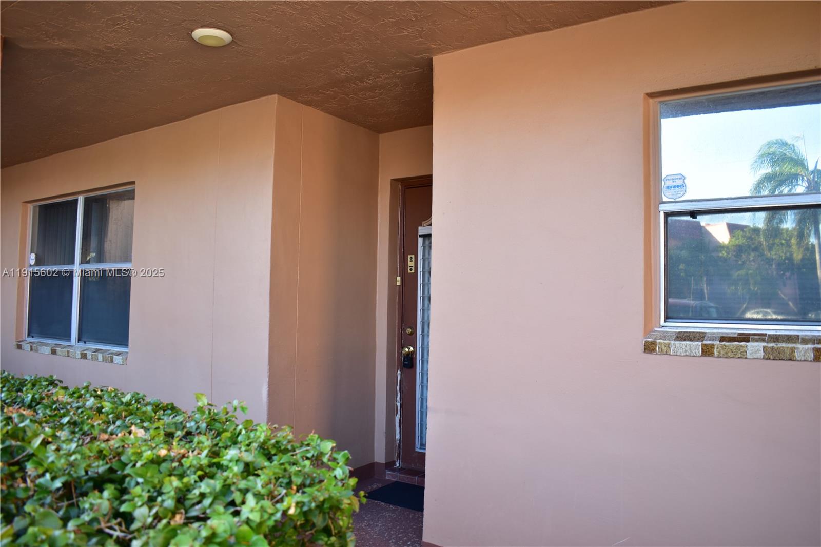 Sunrise Lakes 135 Condo