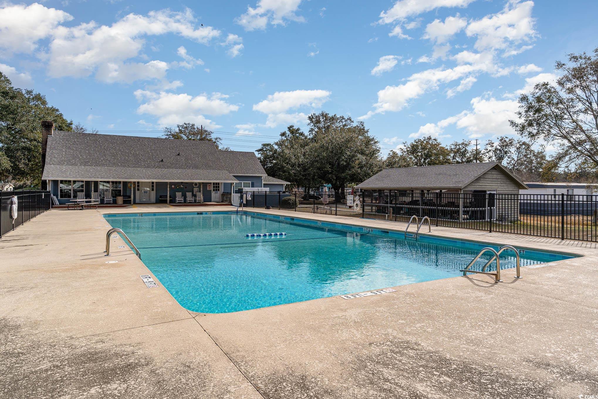 2527625 | Photo 27