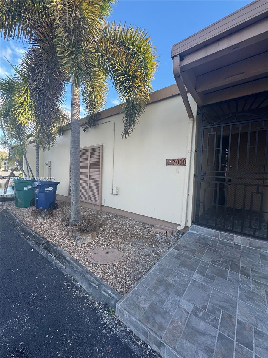 Miami Lakes Loch Lomond W