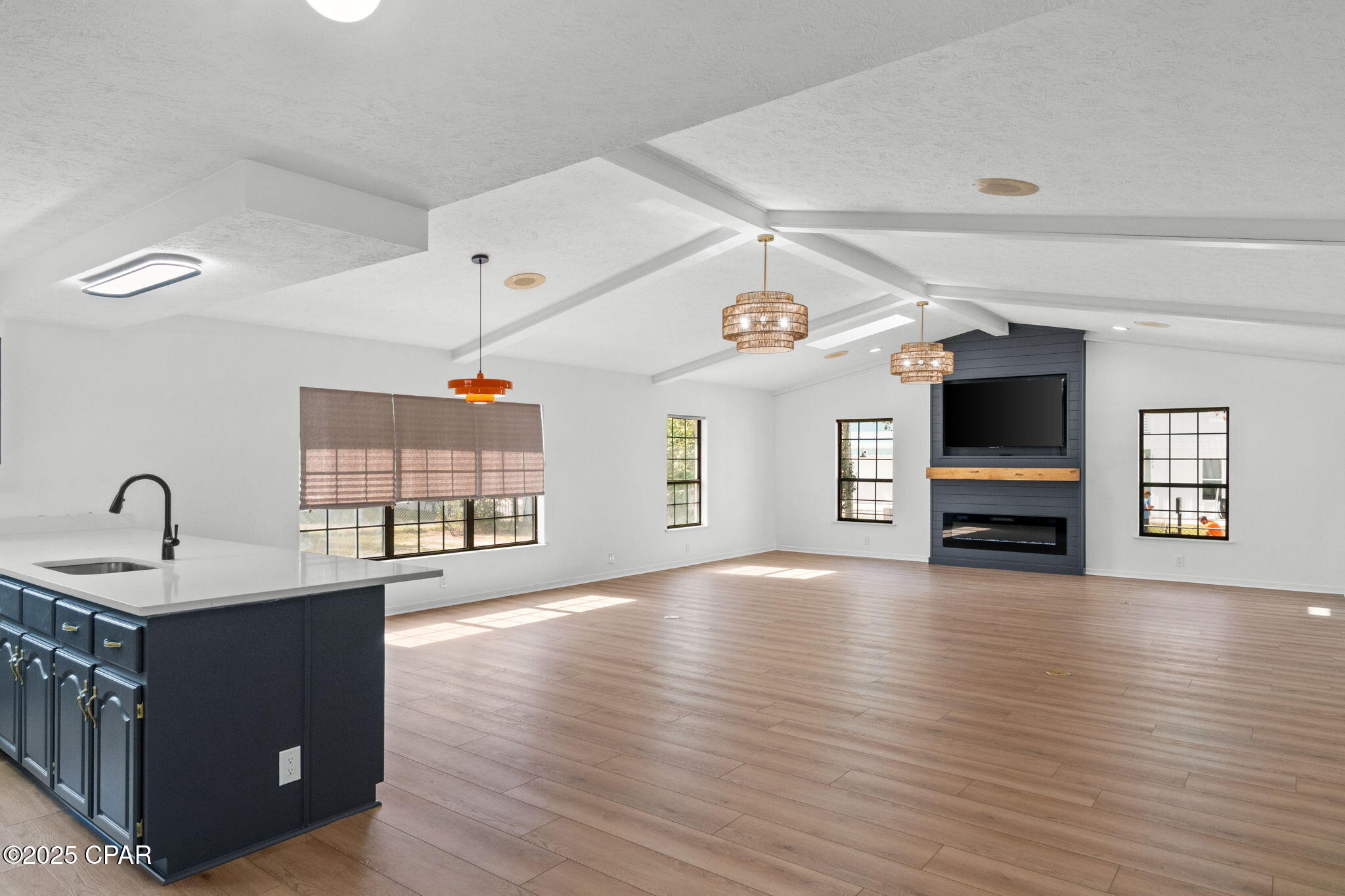 Image 15 For 224 Lakeshore Drive