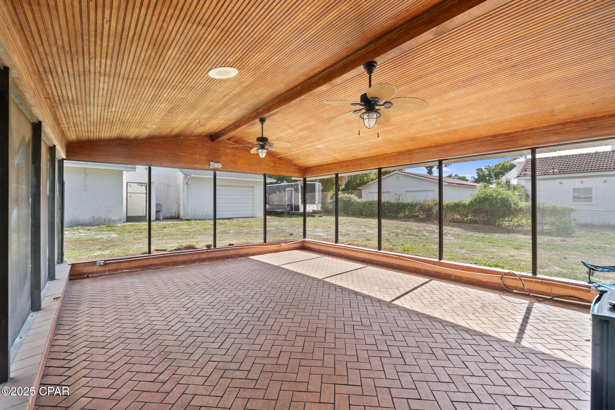 Image 17 For 224 Lakeshore Drive