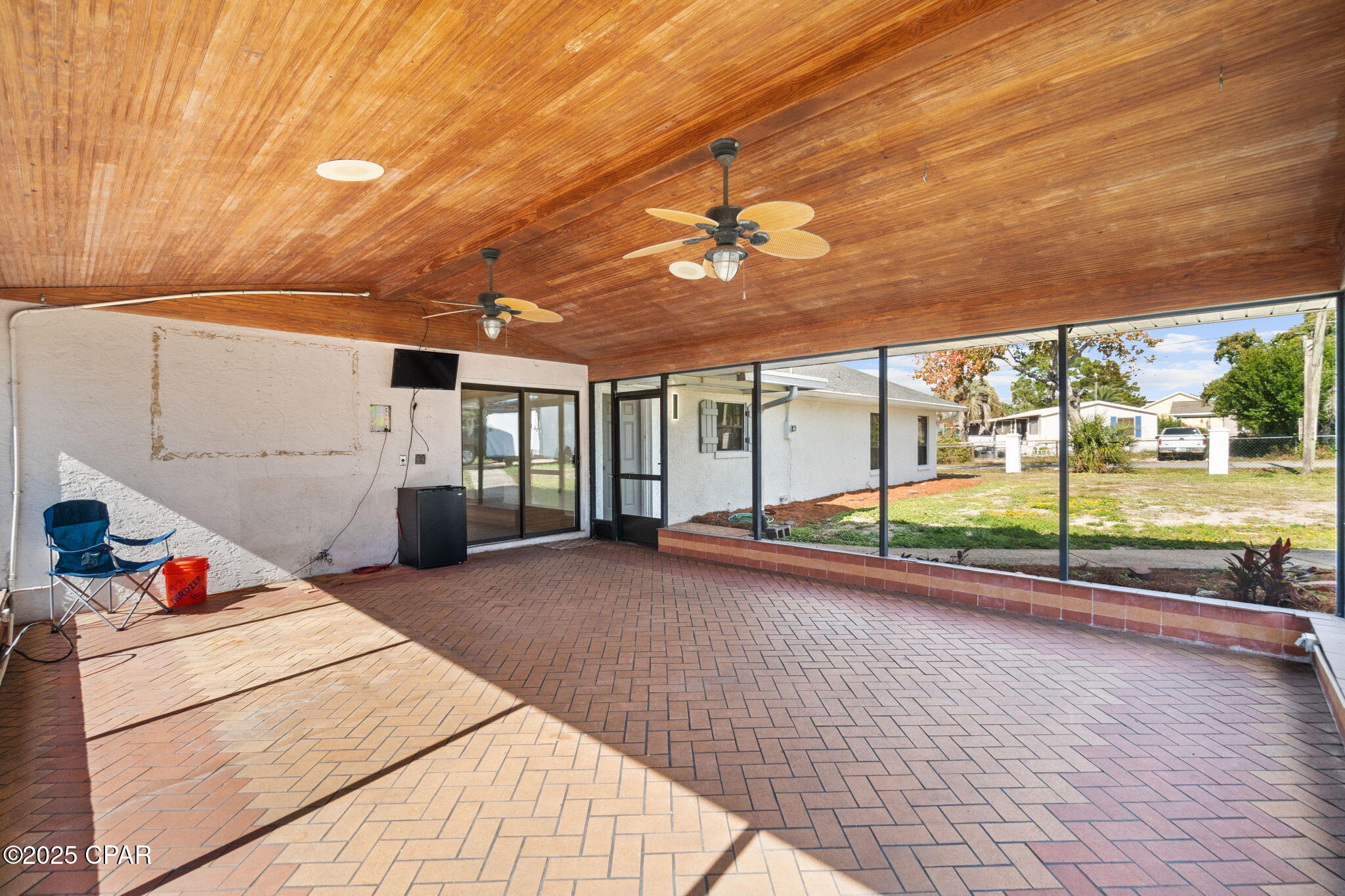 Image 18 For 224 Lakeshore Drive