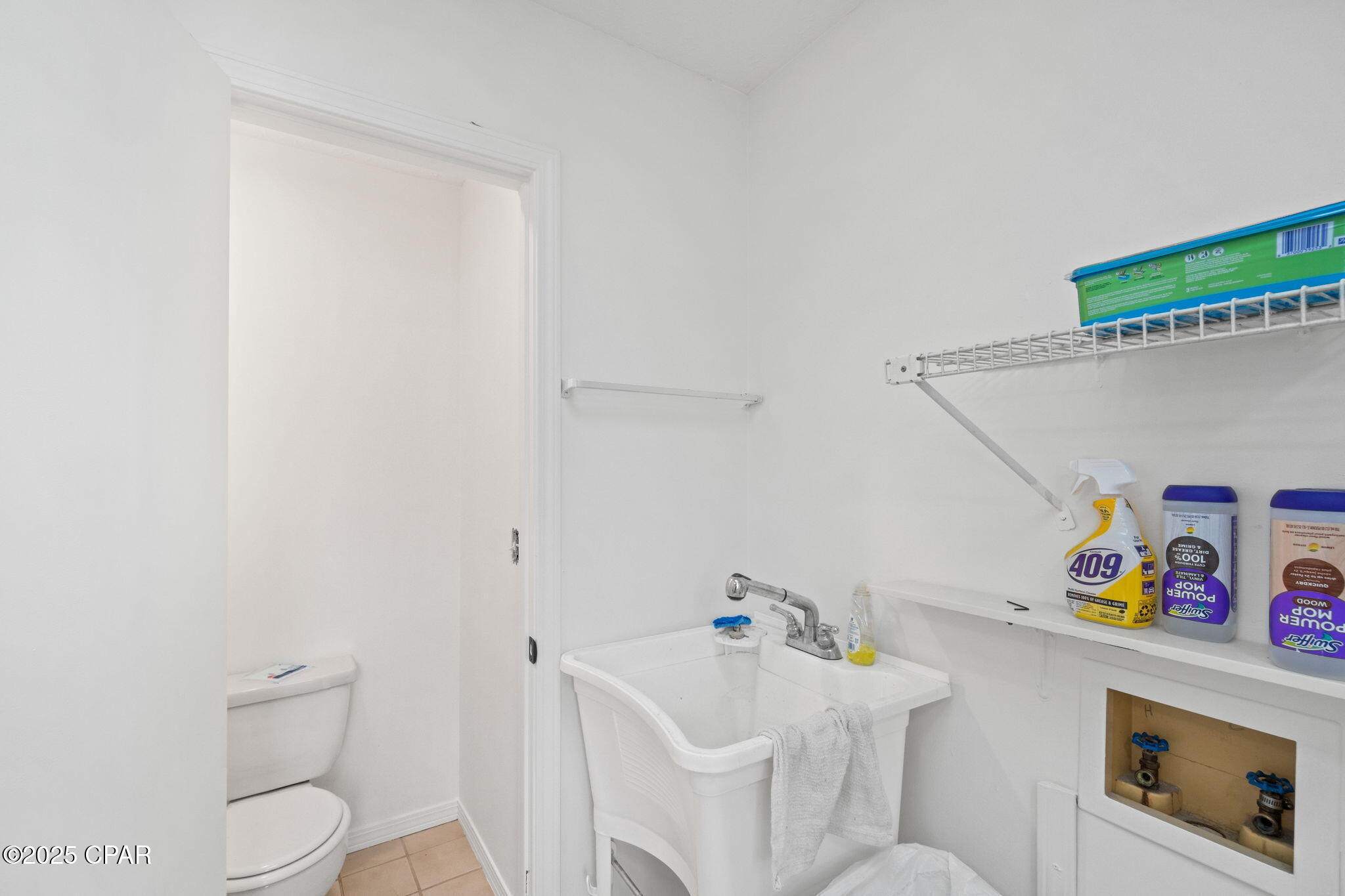 Image 20 For 224 Lakeshore Drive