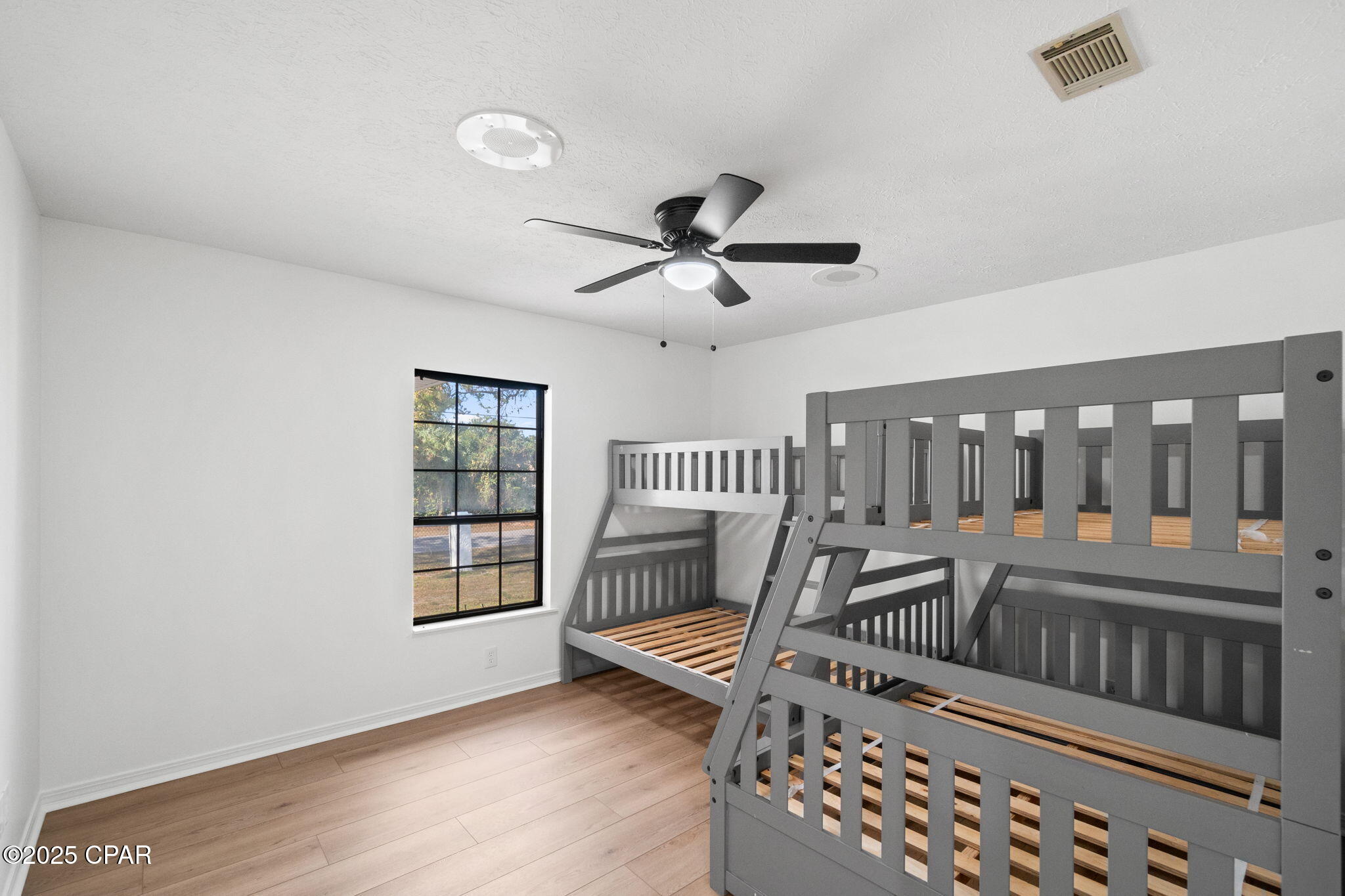 Image 22 For 224 Lakeshore Drive