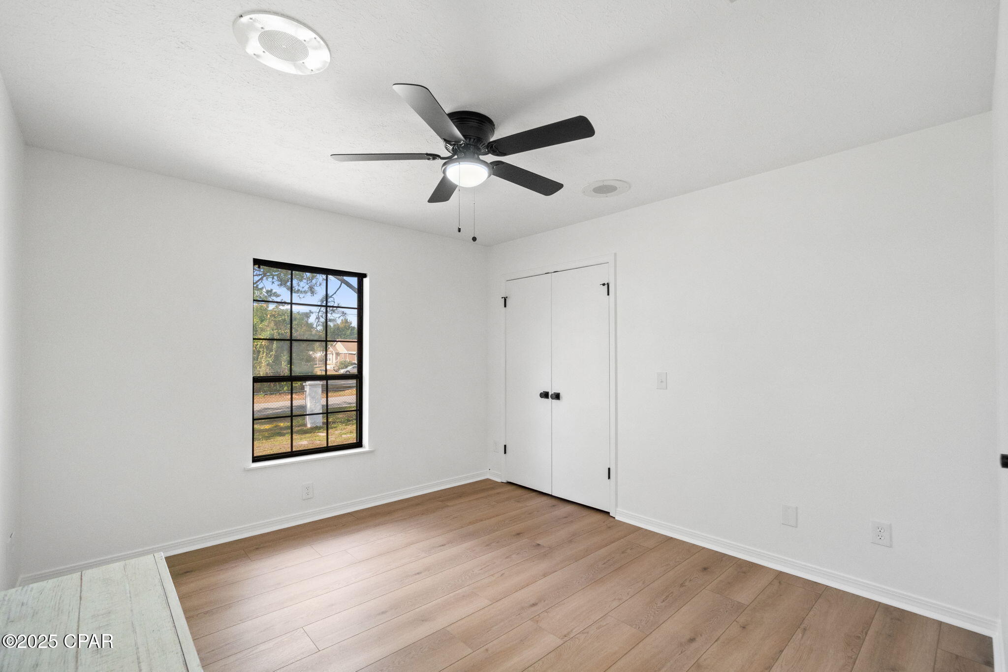 Image 26 For 224 Lakeshore Drive