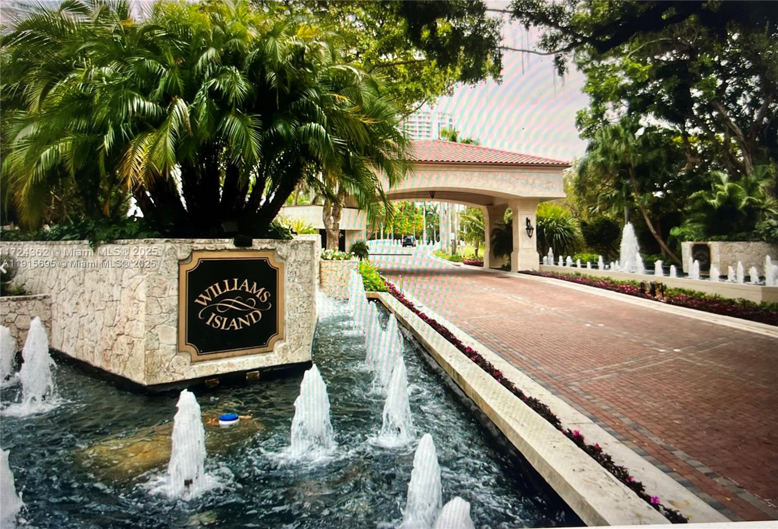 Condo for Sale in Aventura, FL