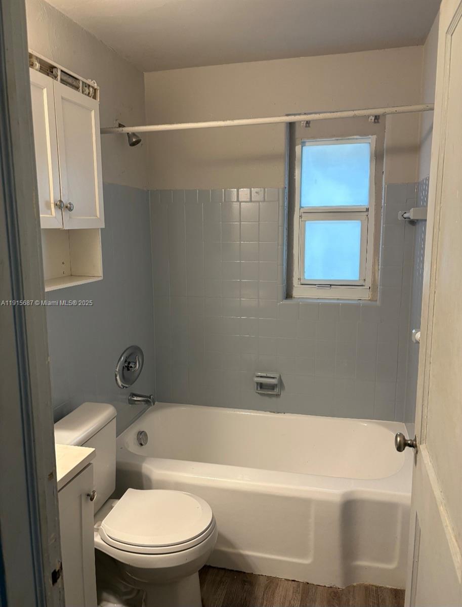 Partially remodeled 2 bedroom, 1 bathroom first floor unit available immediately for month to month rental; stay as long as you want! 2 assigned tandem parking spaces. Only one month deposit in addition to first month of rent.  Conveniently located less than a mile from Brickell and very close to downtown area.  NO laundry onsite.  Cat allowed. Fast approval.