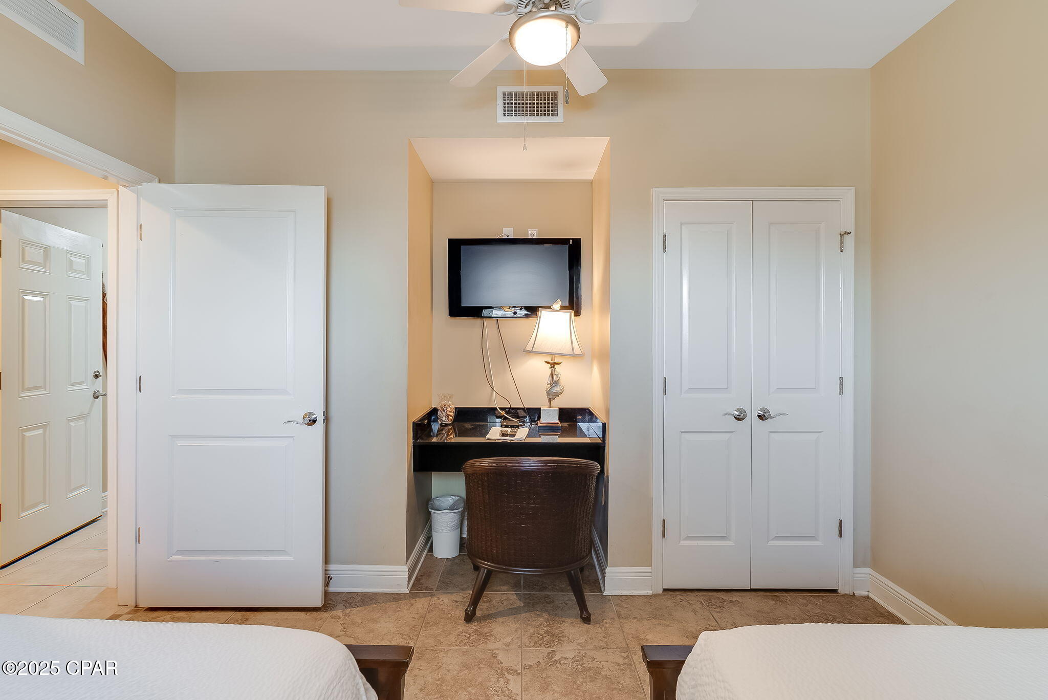 Image 22 For 16701 Front Beach Road 407