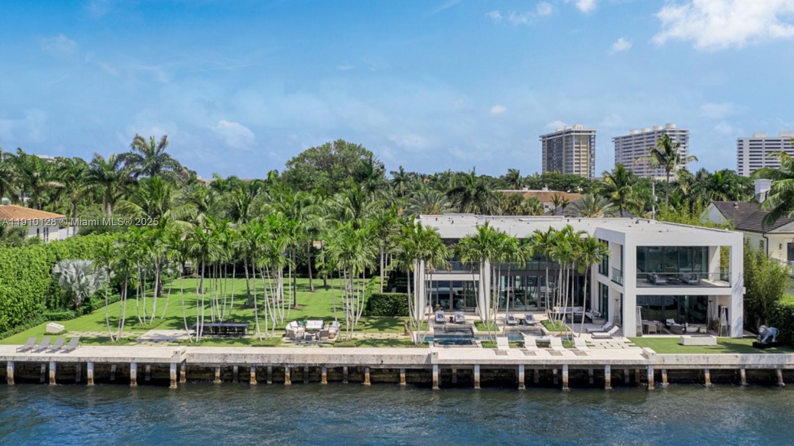 1175 Spanish River Rd Boca Raton, FL 33432