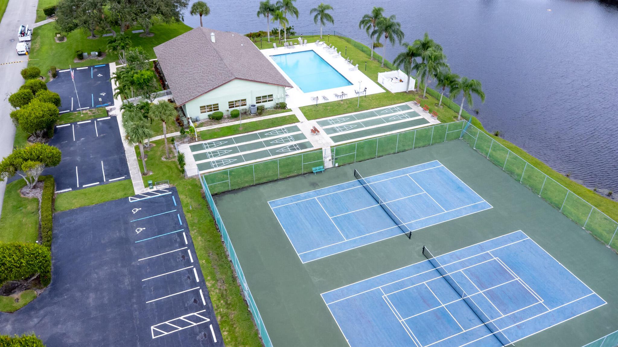 Savannahs Condominium