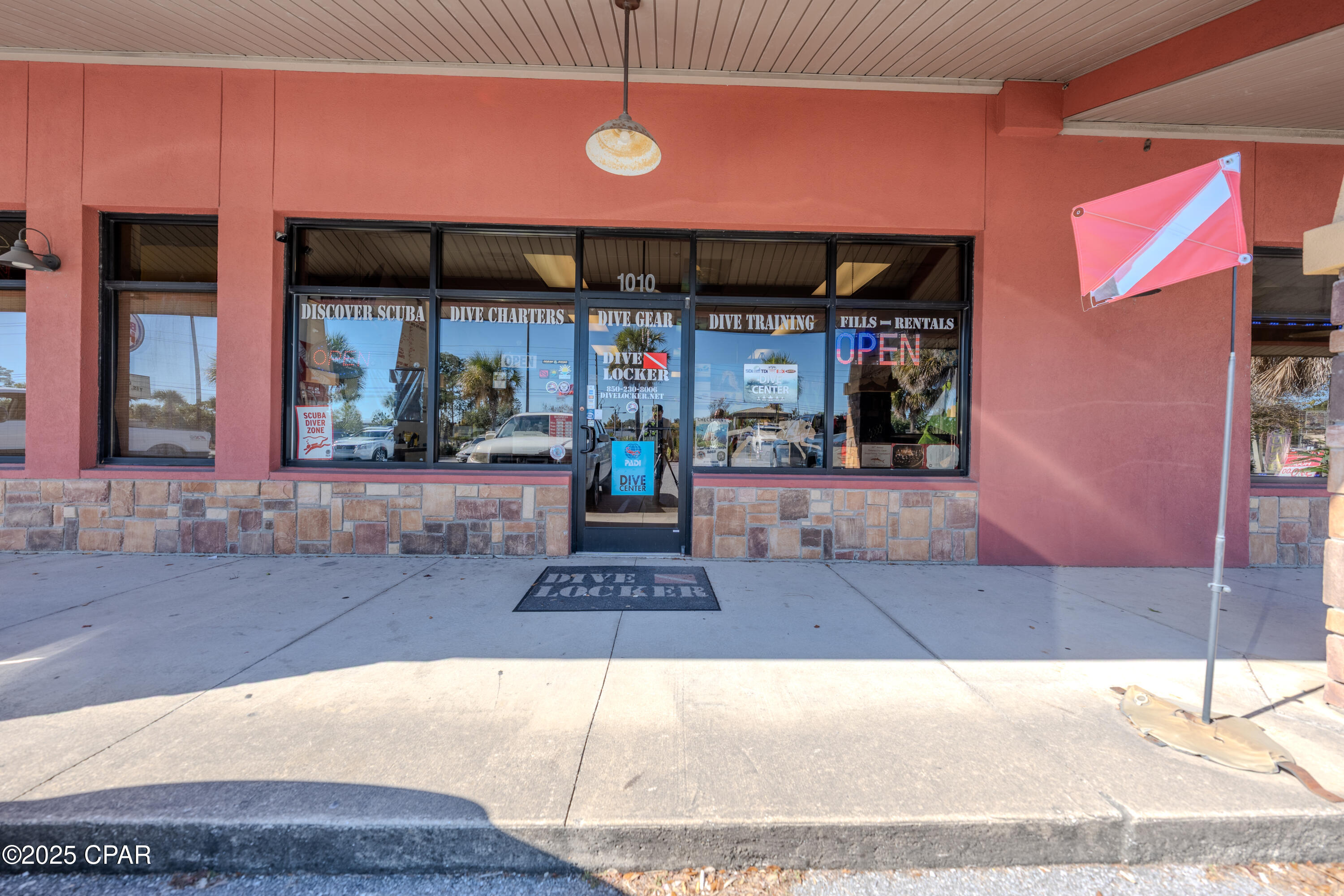 Image 3 For 1016 Thomas Drive 104