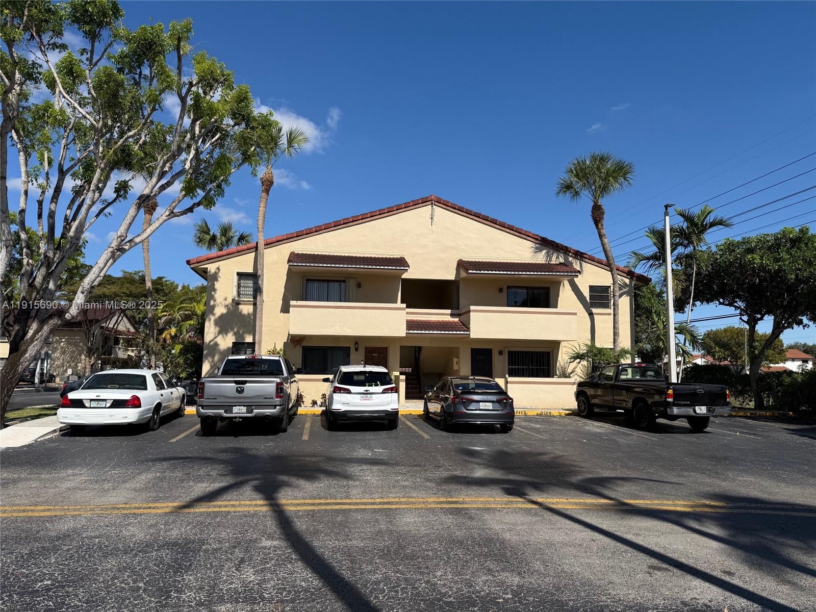 Kendall Lks East Patio Co