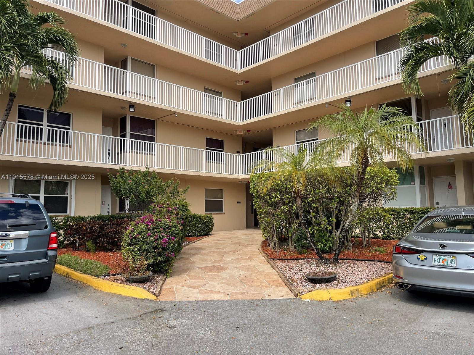 Sunrise Lakes 187 Condo