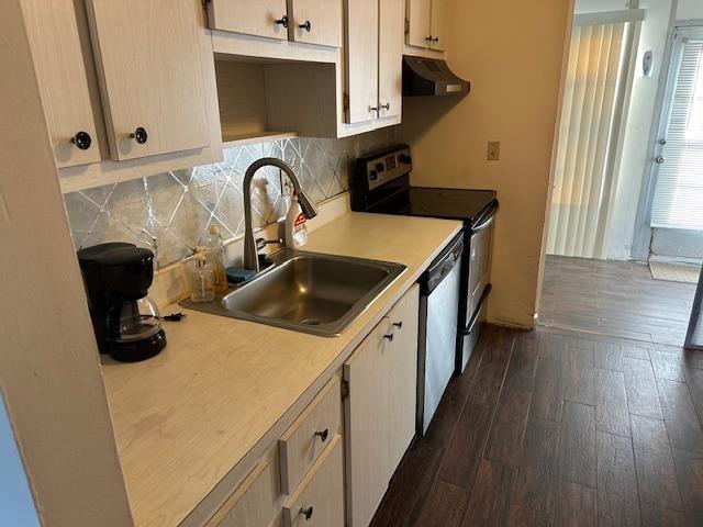 Oriole Gardens 15 Condo