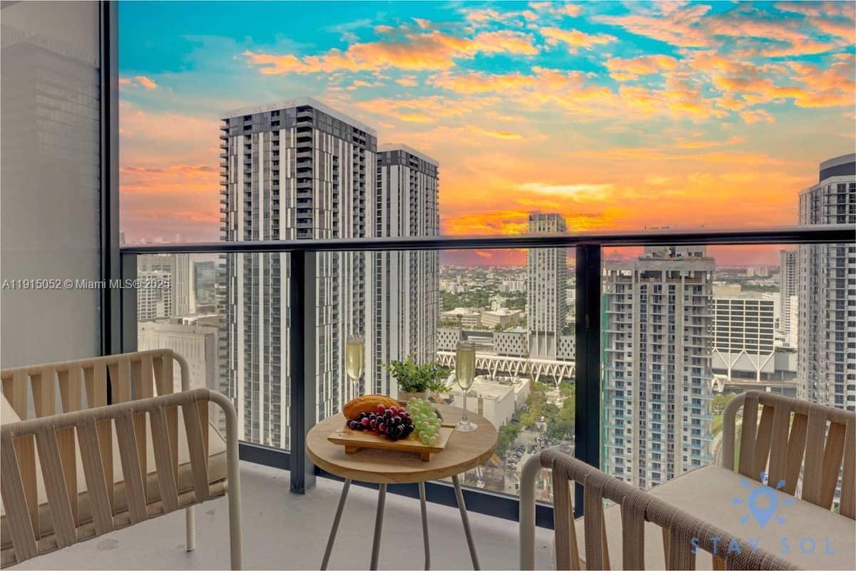 Condo for Sale in Miami, FL
