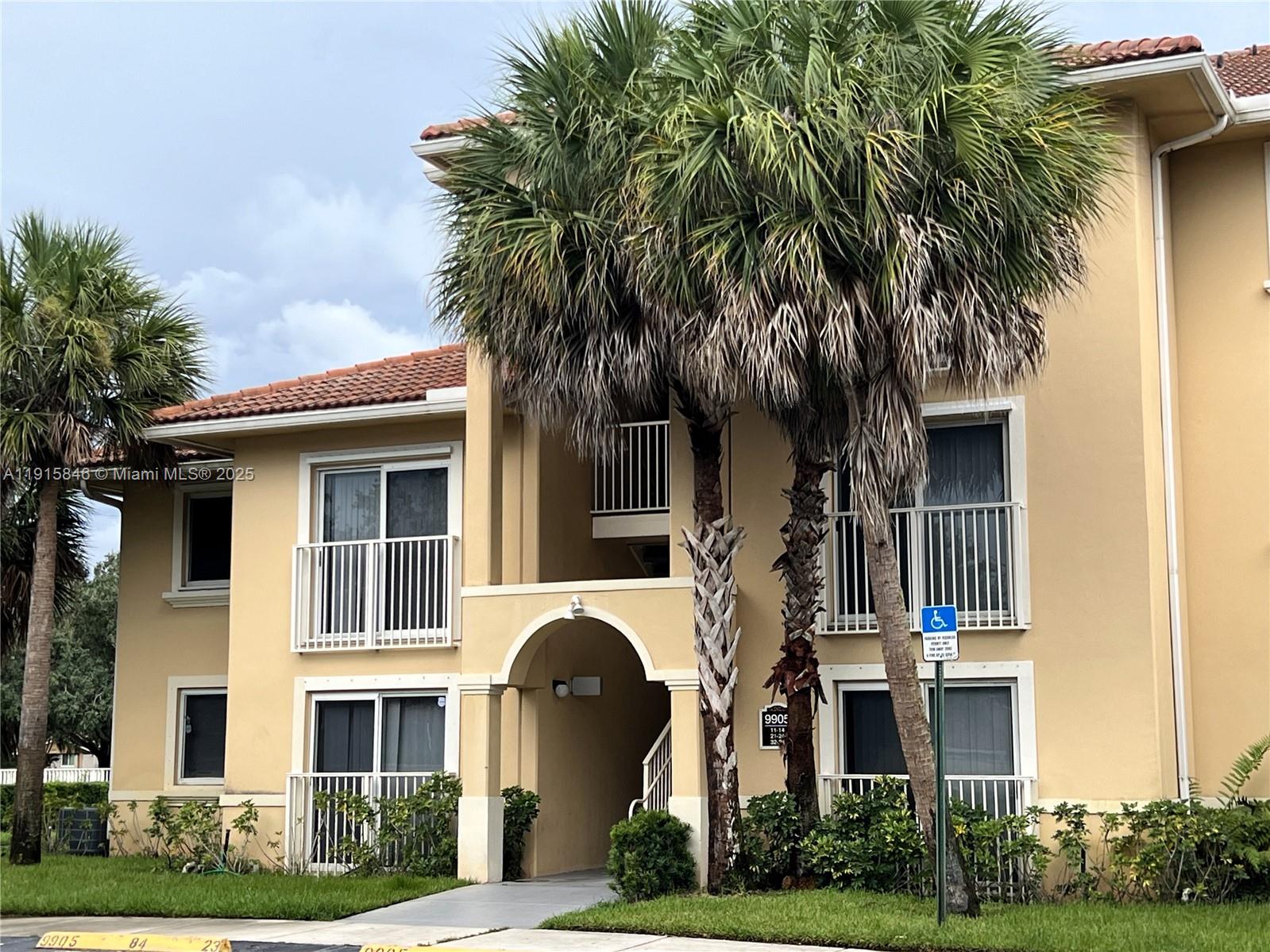 Nob Hill Landings Condomi