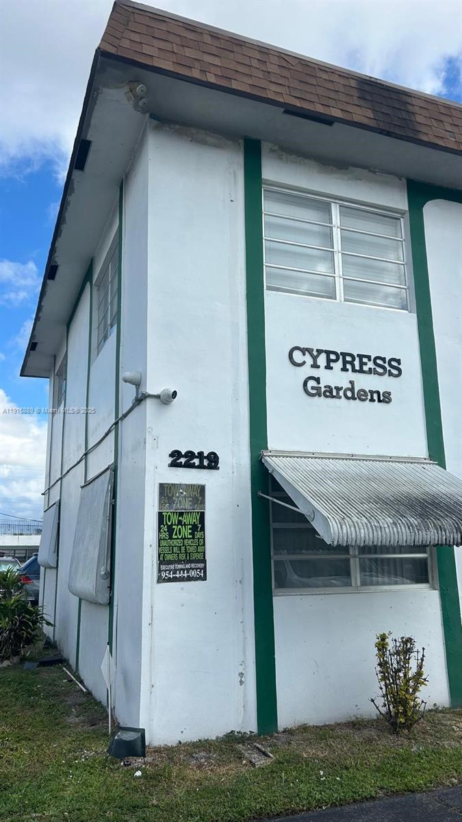 Cypress Gardens Condomini