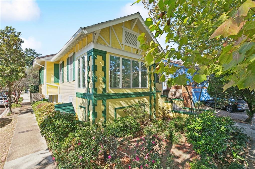 listing main picture