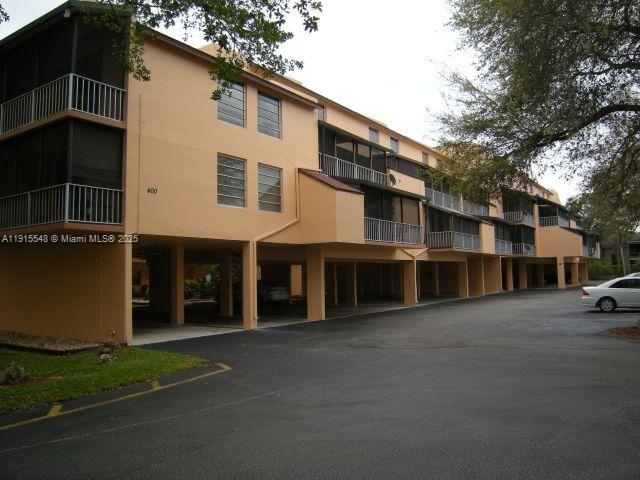 Lago West Condominium