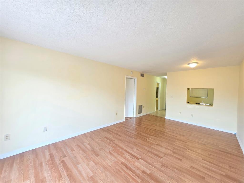 Brookfield Square Condo