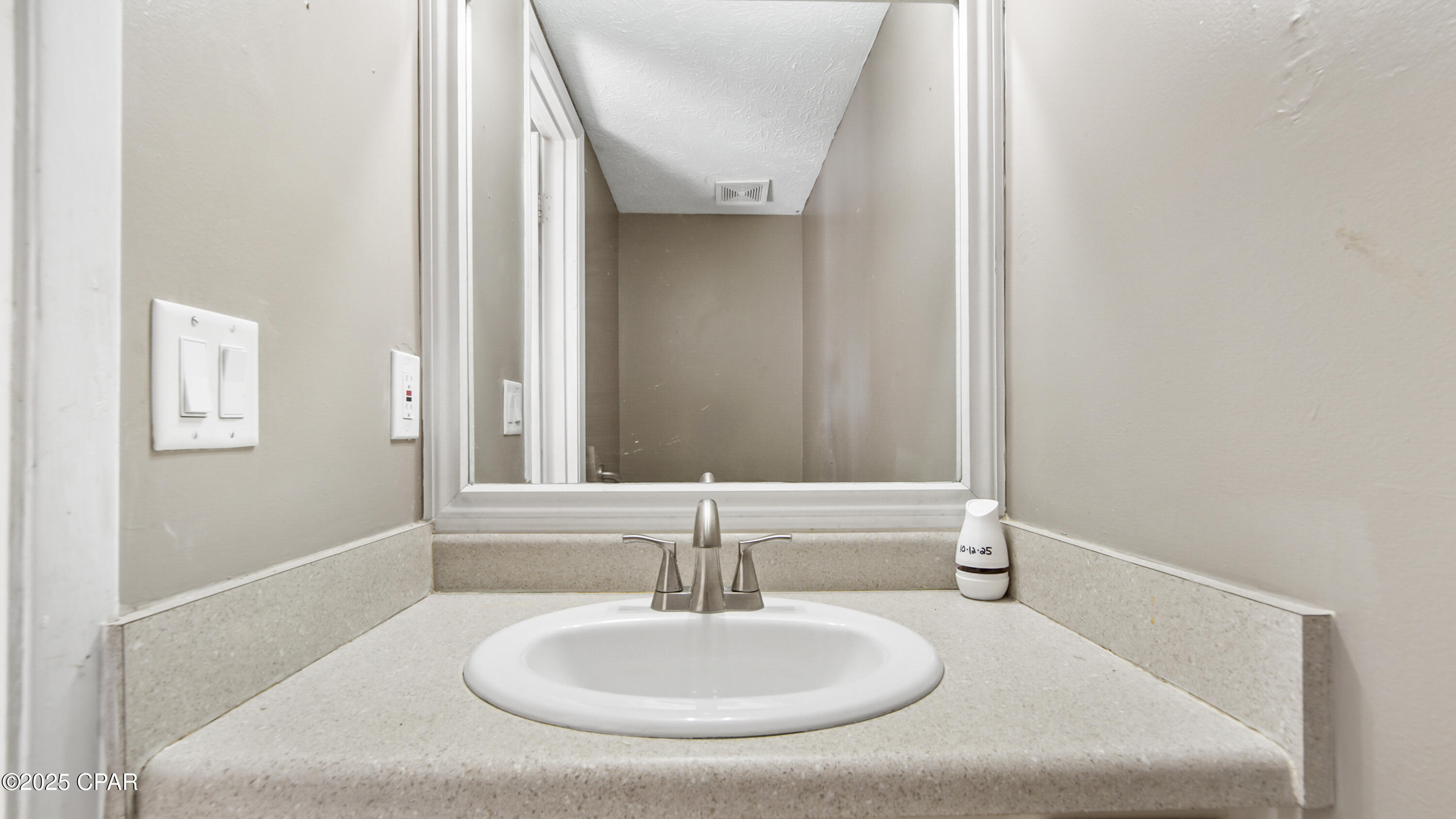 Image 5 For 412 Venetian Way