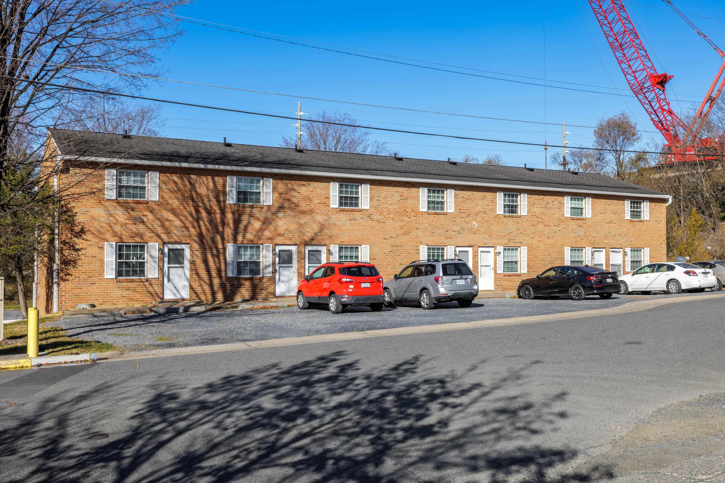 91 DUTCH MILL CT exterior