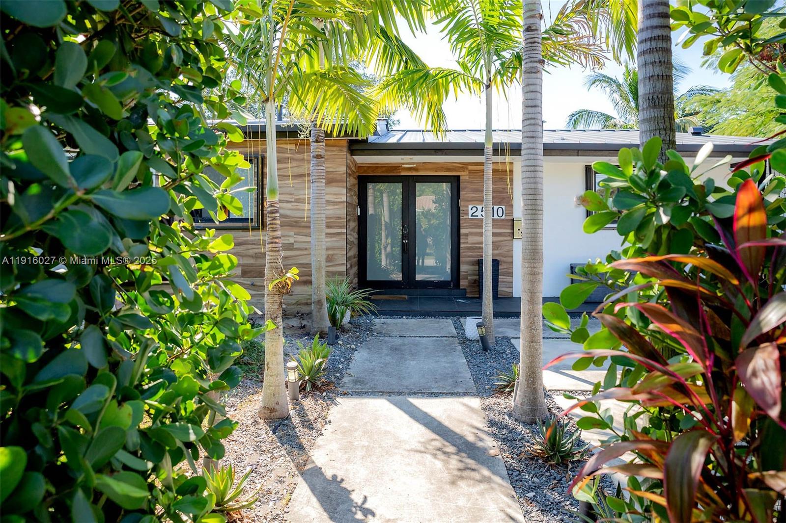 Sunswept Isle 1St Addn