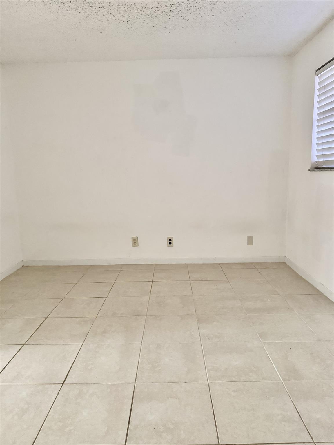 680 Tennis Club Dr 107