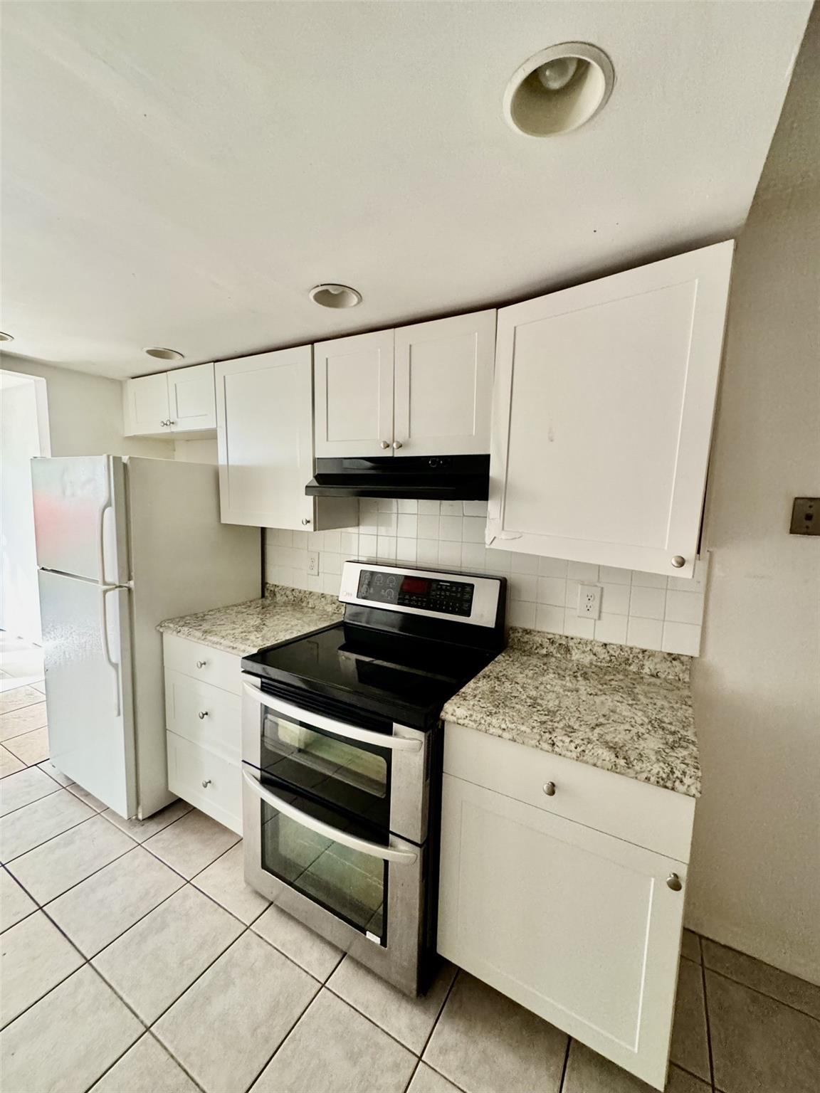 680 Tennis Club Dr 107