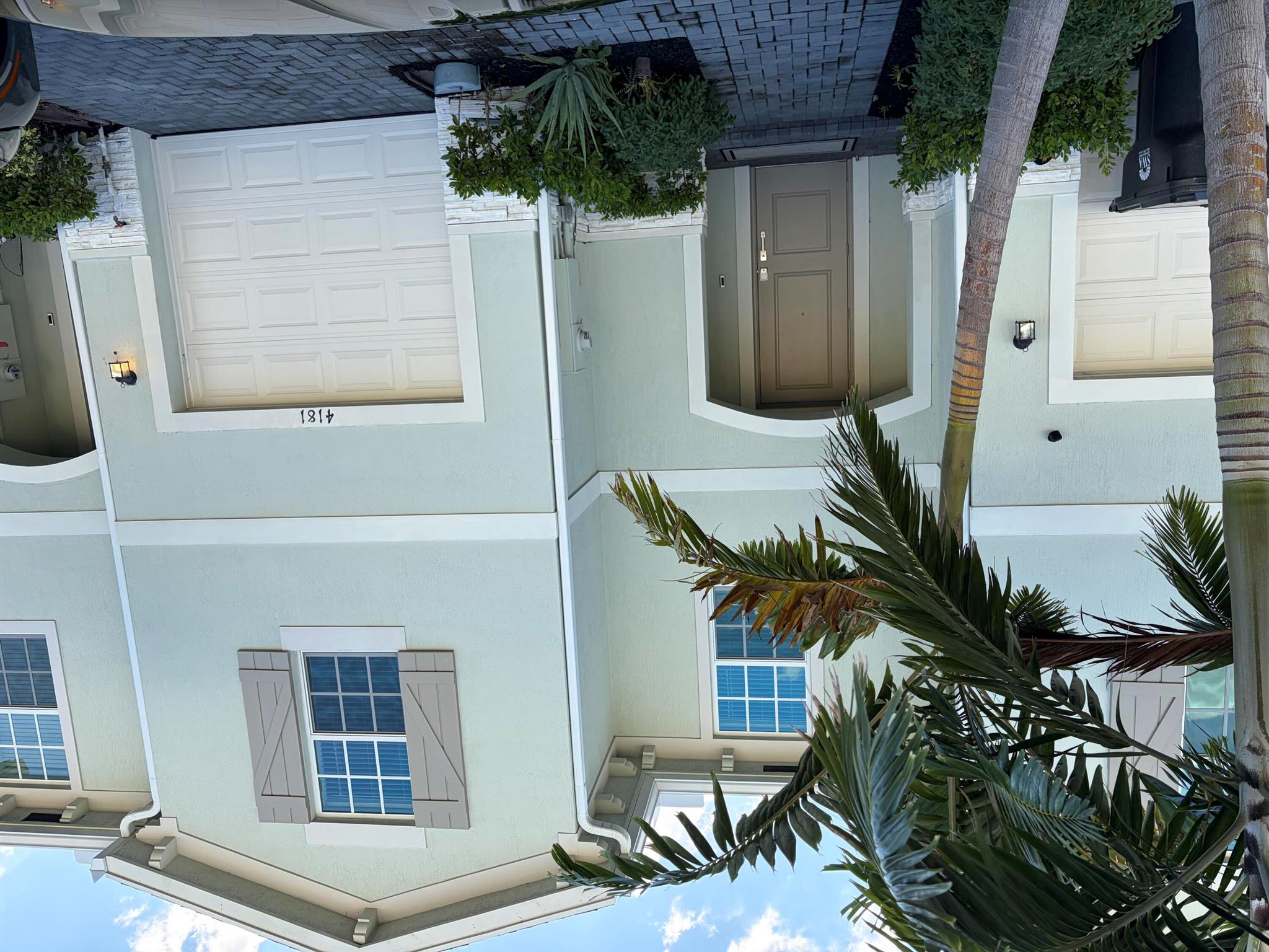 Lakeshore At The Fountain