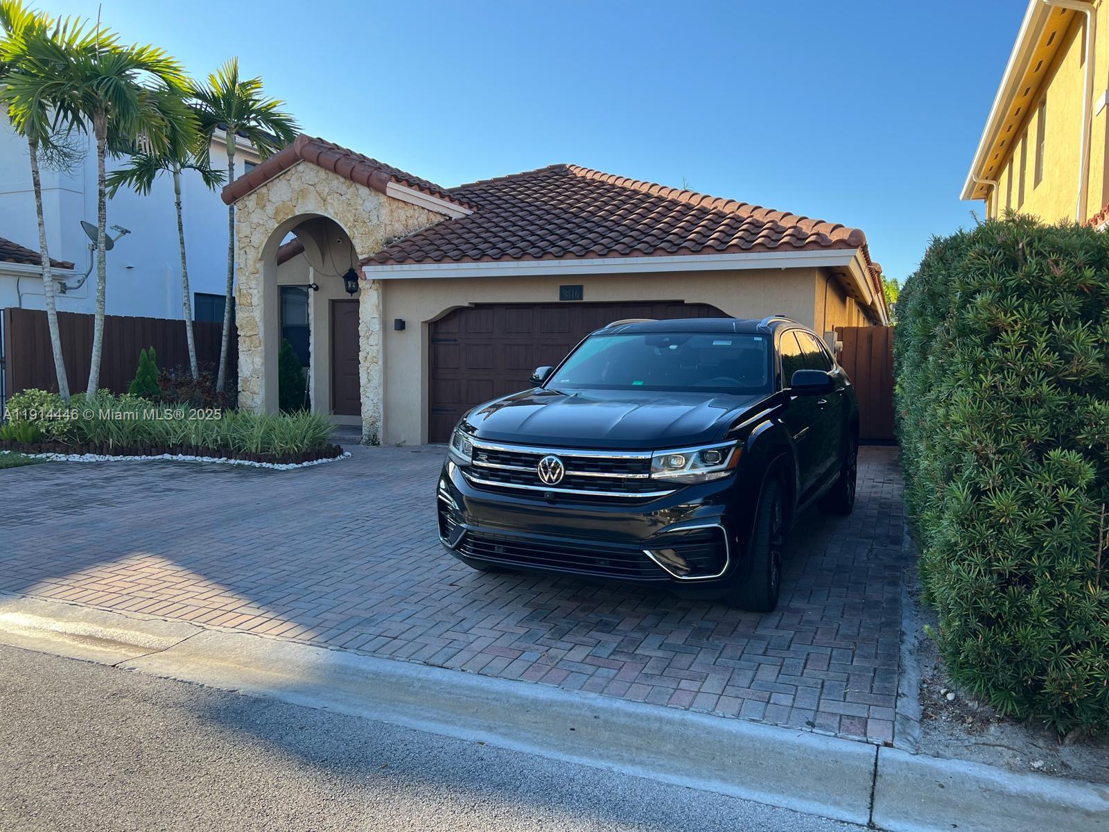 Fontainebleau West North