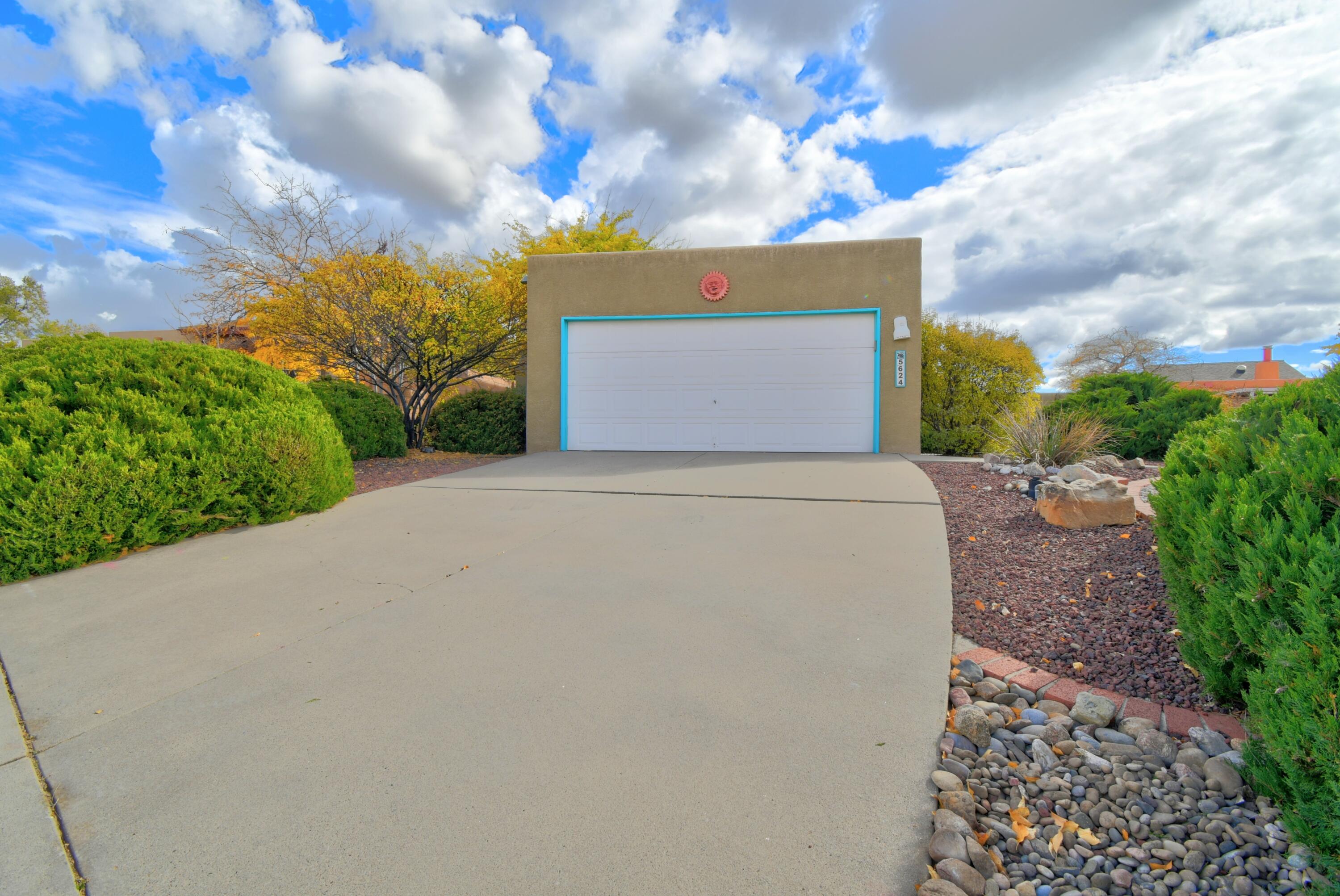 5624 Amigo Way, Albuquerque NM 87111