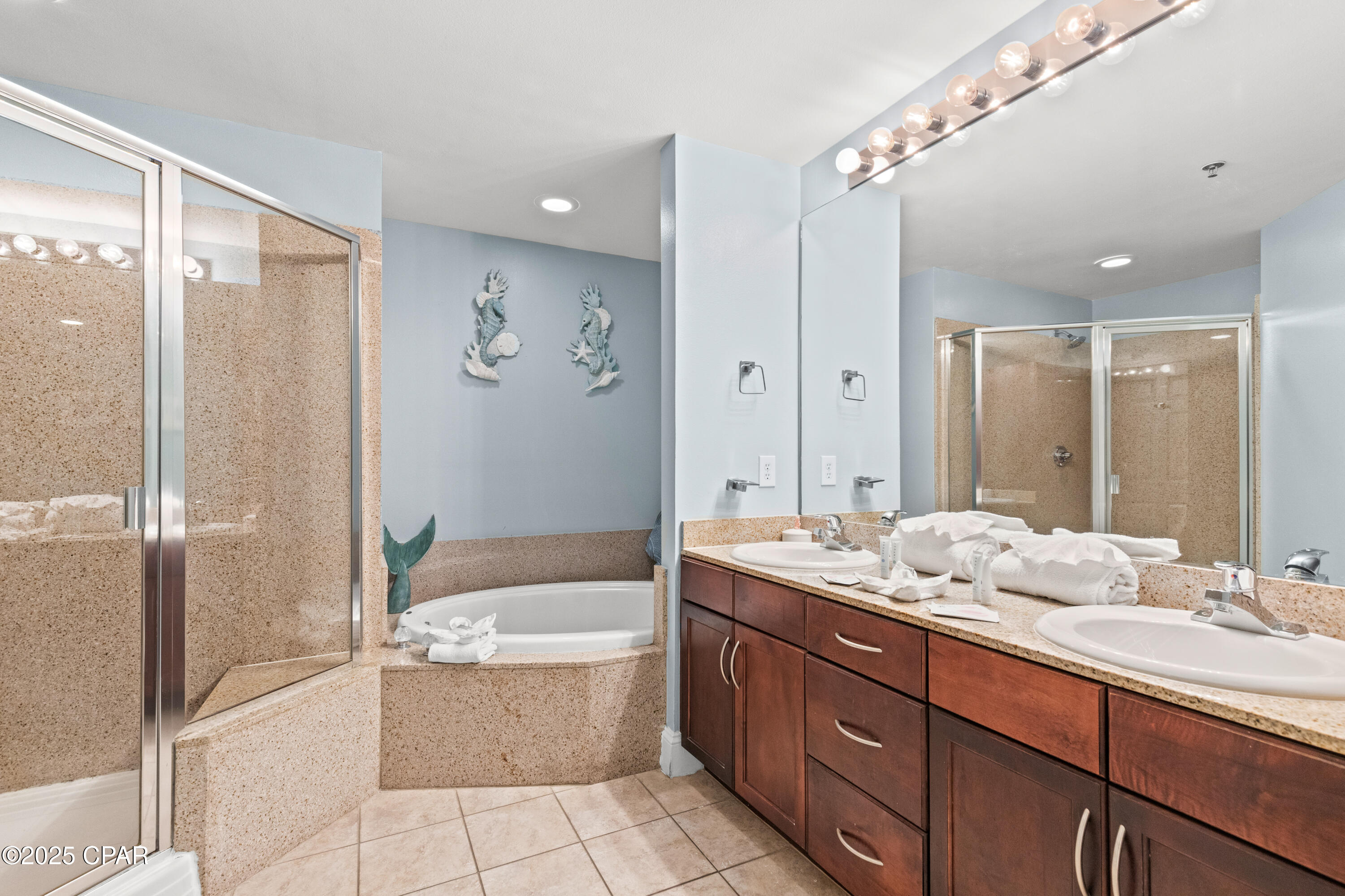 Image 17 For 9860 Thomas Drive 810