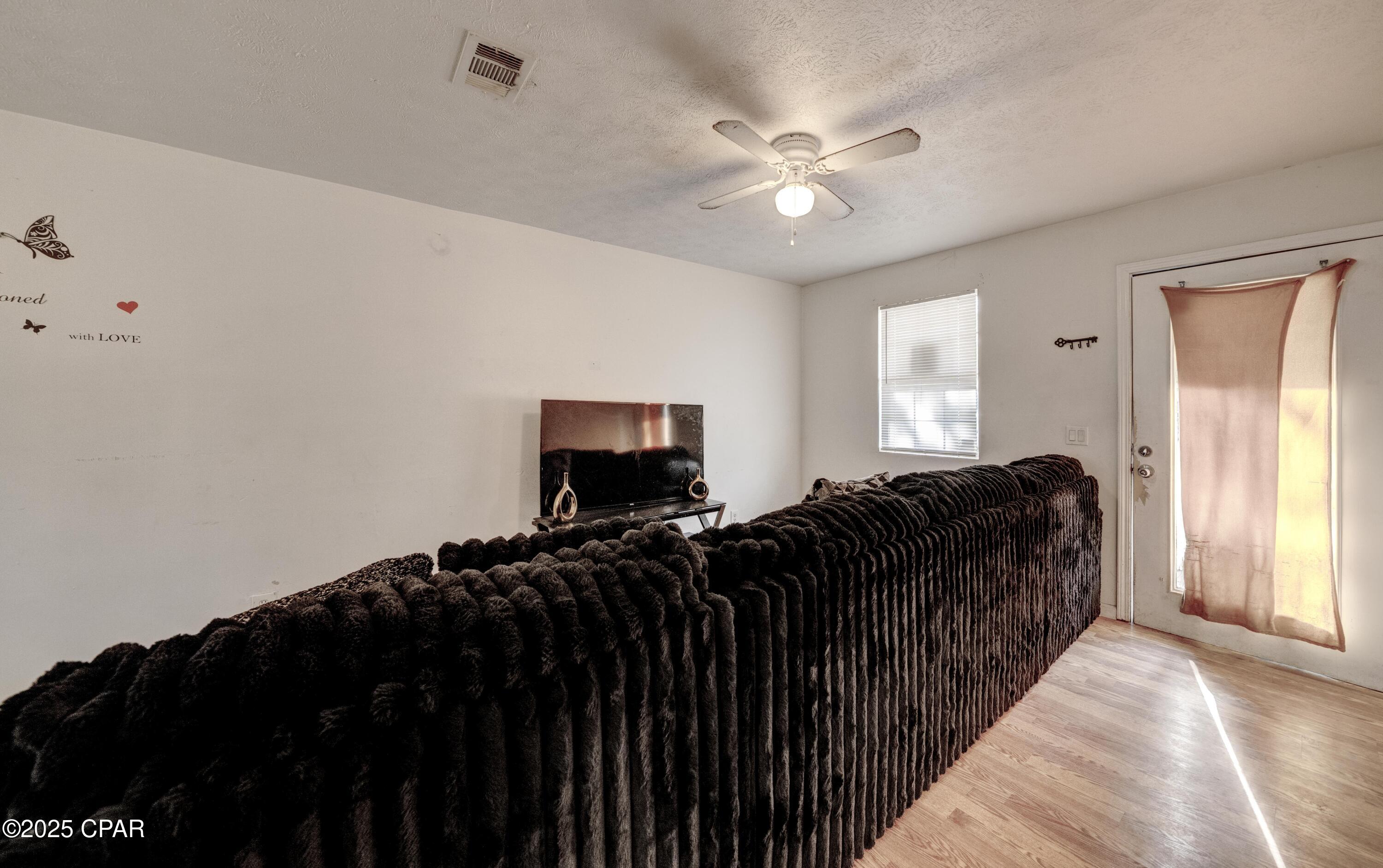 Image 4 For 2717 6th Court