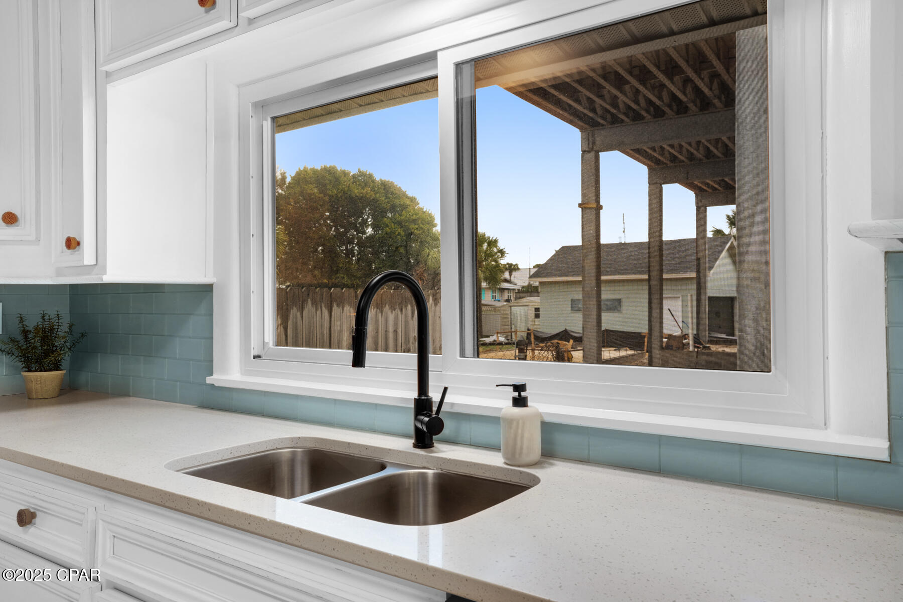 Image 24 For 21924 Front Beach Road