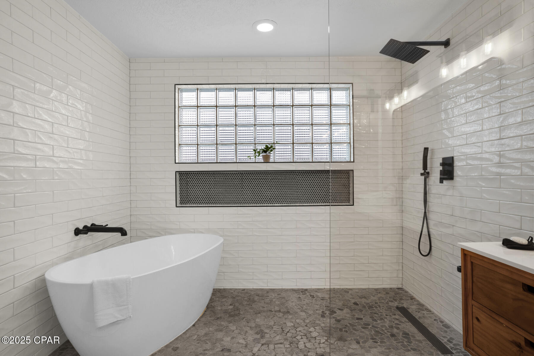 Image 31 For 21924 Front Beach Road