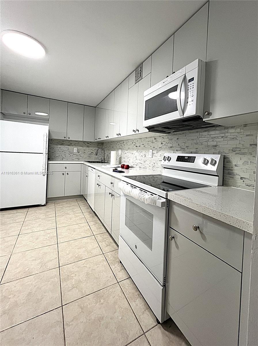 Plaza Towers South Condo