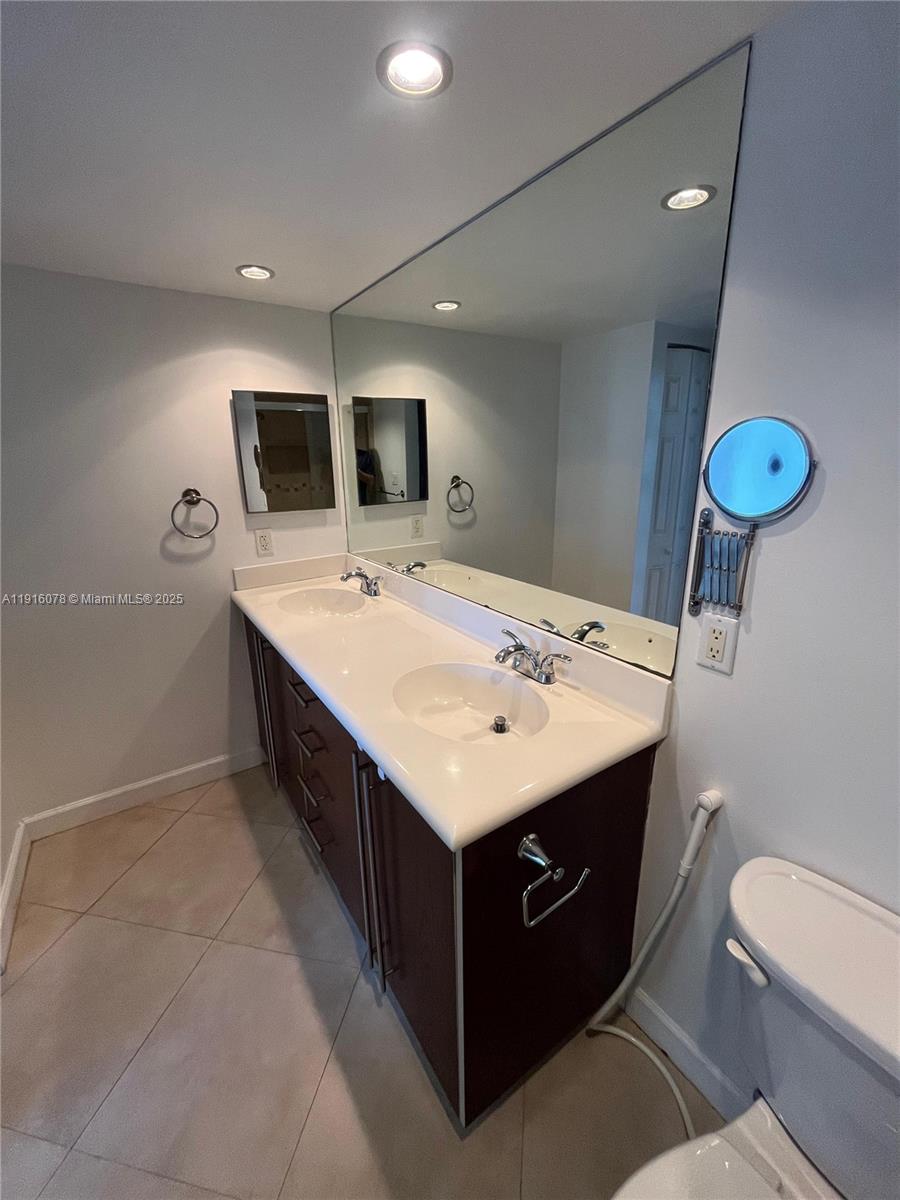 3300 NE 192nd St 1202