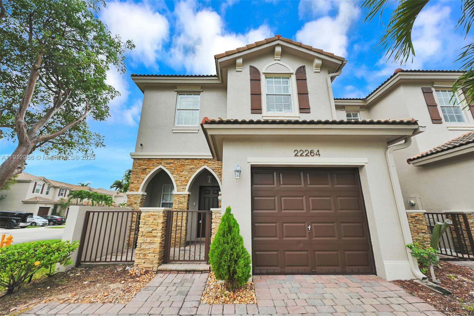 Beautifully maintained 3-bedroom, 2.5-bath townhome in the sought-after Lakes by the Bay community. This spacious two-story home features a bright living area, tile floors in the kitchen and dining room, and a private back patio perfect for relaxing. The large primary suite offers plenty of closet space, and there’s the convenience of in-unit laundry plus a 1-car garage. The community includes a pool, gym, lakes, and scenic walking paths. Just minutes from top-rated schools, Black Point Marina, supermarkets, and the Turnpike.