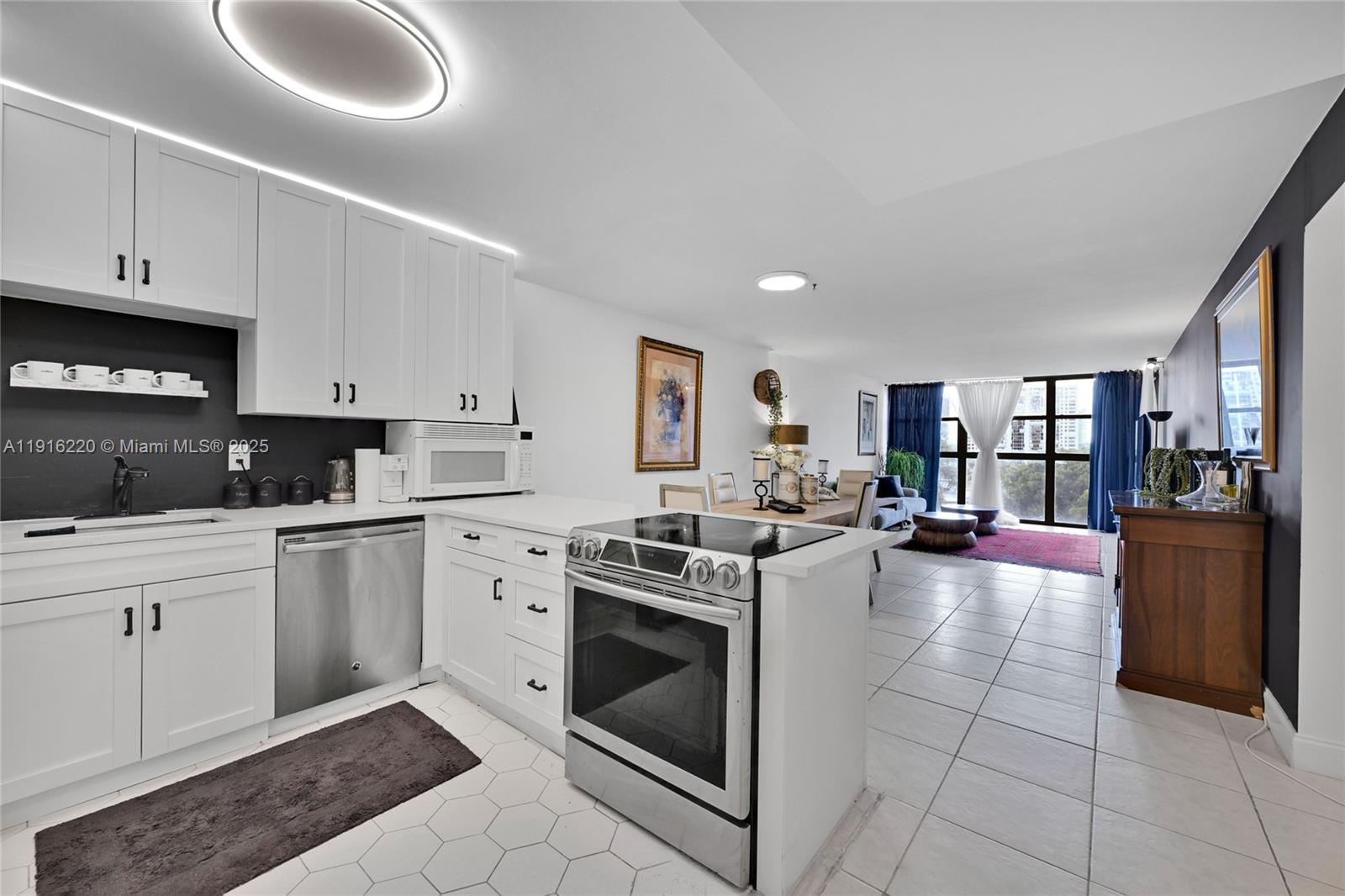 Towers Of Oceanview East