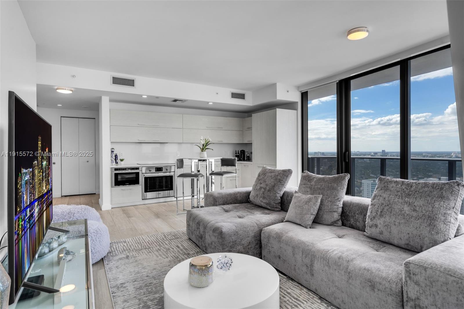 Apartamento para Alugar em Miami, FL