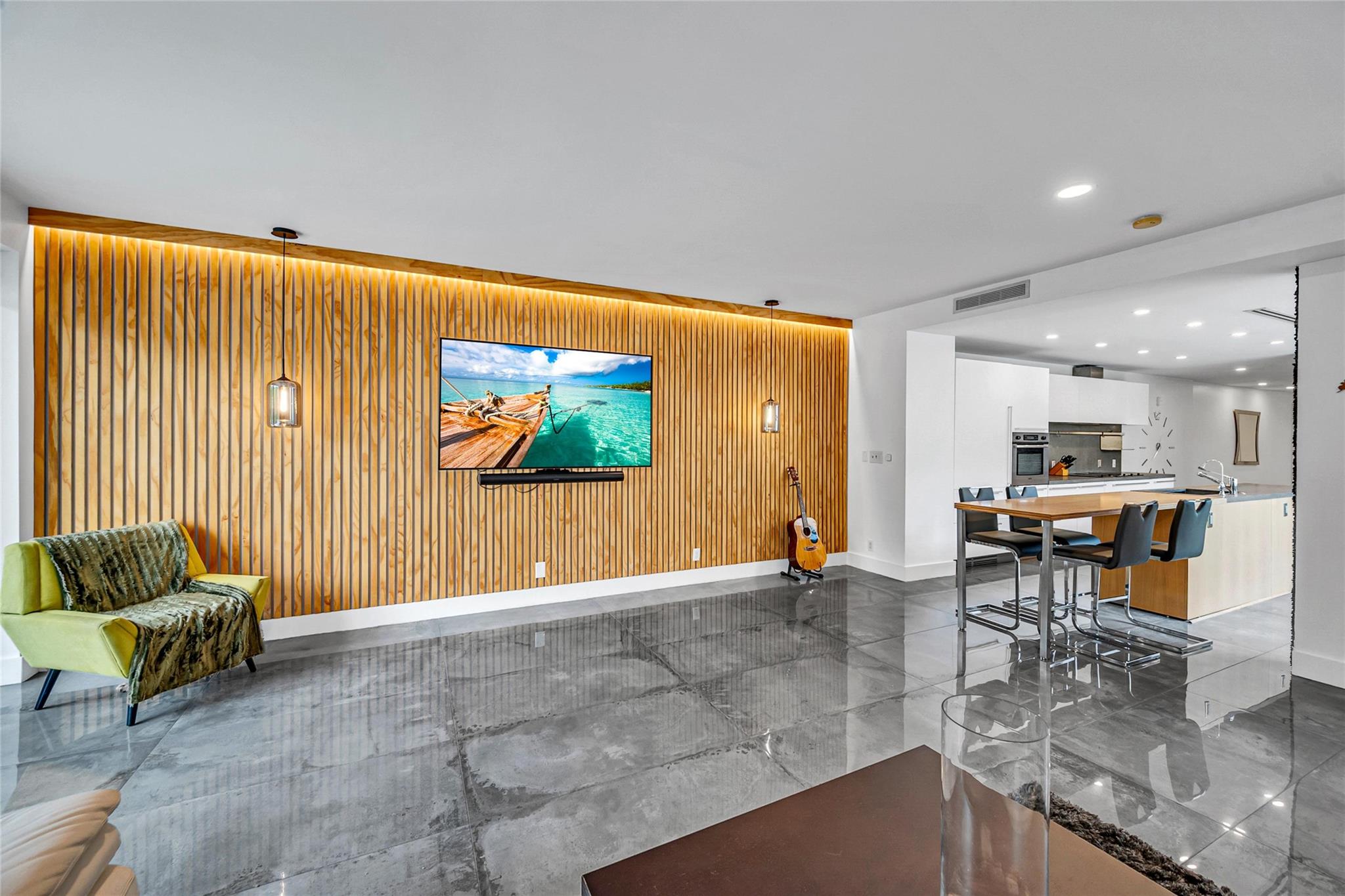 Las Olas Park Corr 6-12 B