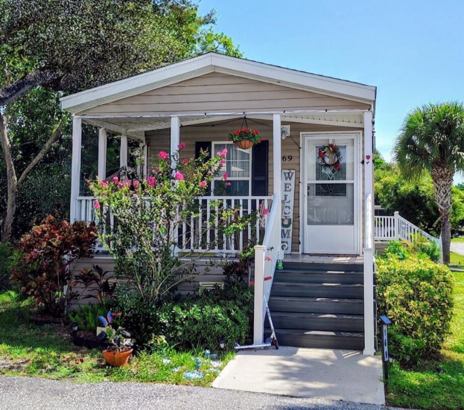 Homes for sale in Palm Beach Gardens, FL | 2555 Pga Blvd, Lot #169, Palm Beach Gardens, FL 33410 | MLS# R11141821