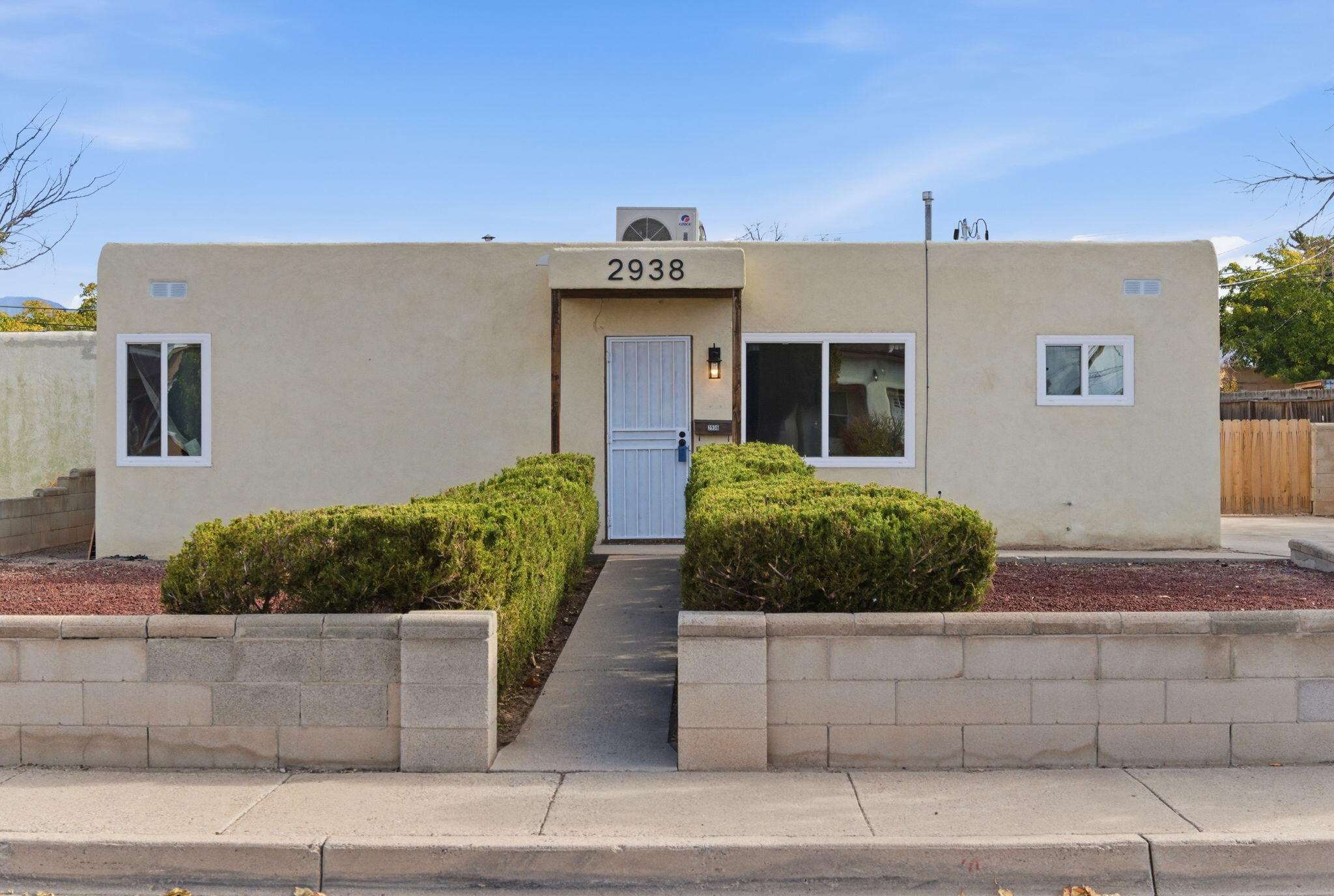 2938 Washington Street, Albuquerque NM 87110