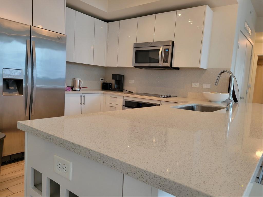 Nine/mary Brickell Villag