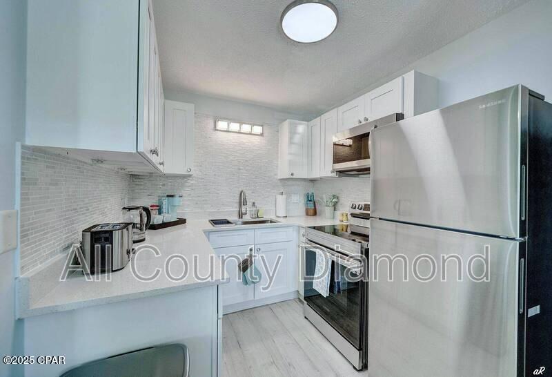 Image 3 For 7308 Sunset Avenue A