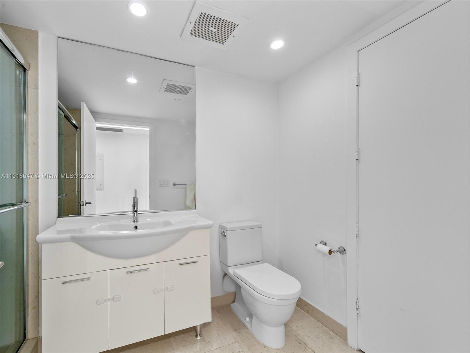 495 Brickell Ave #3801, Miami FL 33131