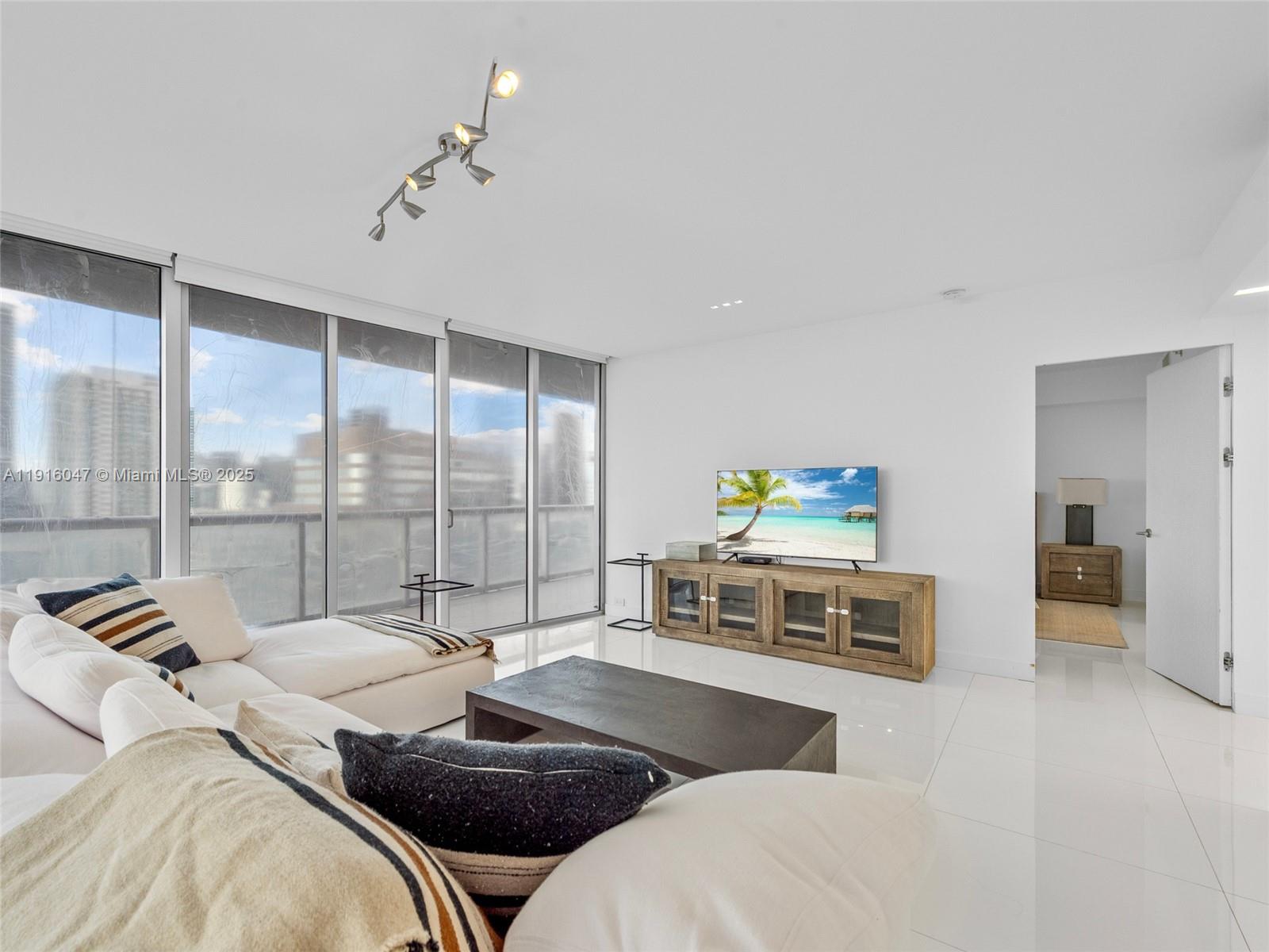 495 Brickell Ave #3801, Miami FL 33131